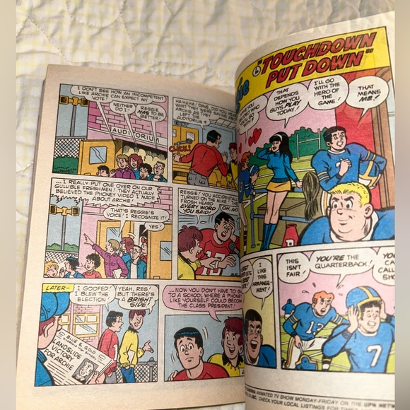 📚BOOK SALE 5 for $20📚 Archie's Pals N Gals Double Digest No. 46 February 2000 - Picture 5 of 10